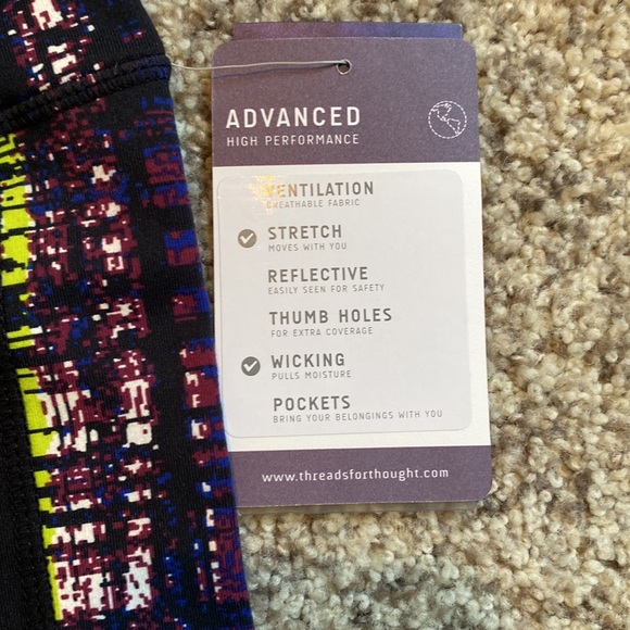 NWT - activewear leggings - Picture 3 of 4